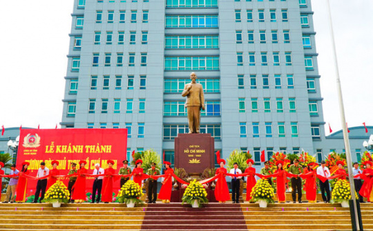 Công an Nam Định: Khánh thành tượng đài Chủ tịch Hồ Chí Minh kỷ niệm 130 năm ngày sinh của Bác