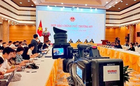 Trung tâm Truyền thông - Truyền hình Tạp chí Việt Nam hội nhập tuyển nhân sự