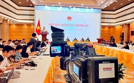 Trung tâm Truyền thông - Truyền hình Tạp chí Việt Nam hội nhập tuyển nhân sự