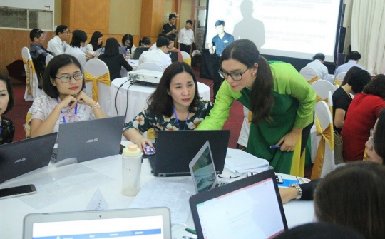 Bộ GD&ĐT: Bồi dưỡng đội ngũ giáo viên triển khai thực hiện chương trình mới