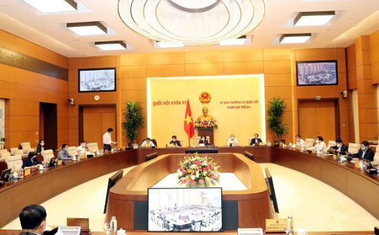 Nghị quyết của Ủy ban thường vụ quốc hội về công tác cán bộ