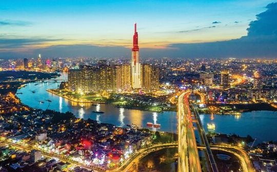 Đợi chờ kịch bản mùa thu: 'Sen tàn Cúc lại nở hoa'