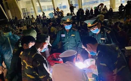 VCCorp và Lotus ủng hộ 2,88 tỷ đồng cho y bác sĩ tuyến đầu chống dịch