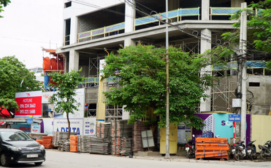 Phường Bà Triệu, TP. Nam Định: Có làm ngơ để công trình ngang nhiên “ôm” trọn vỉa hè?