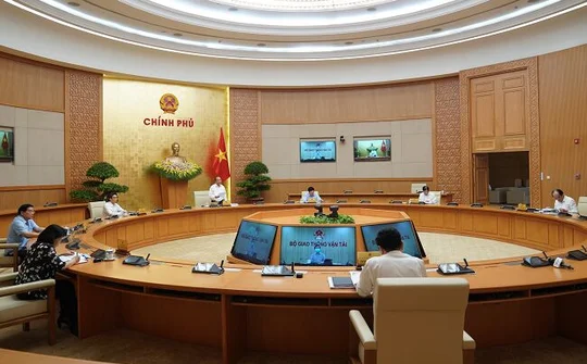 Cố gắng để kinh tế tăng trưởng đạt được mục tiêu cần thiết