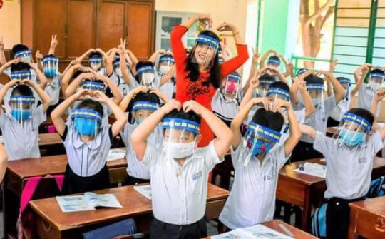 Giãn cách ở trường học:  Vì sao cộng đồng phản đối?