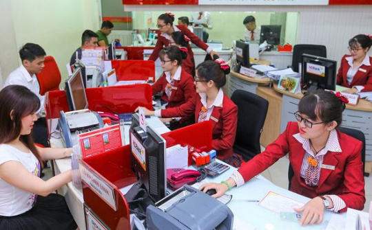 Giảm 50% phí cấp giấy phép hoạt động ngân hàng từ 5/5