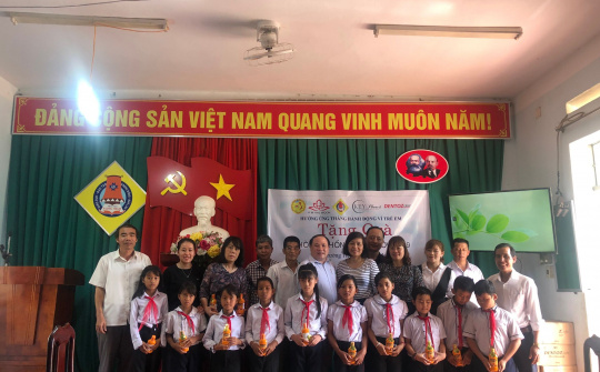 Chung tay hỗ trợ đồng bào dân tộc thiểu số có hoàn cảnh khó khăn tại Krông Bông