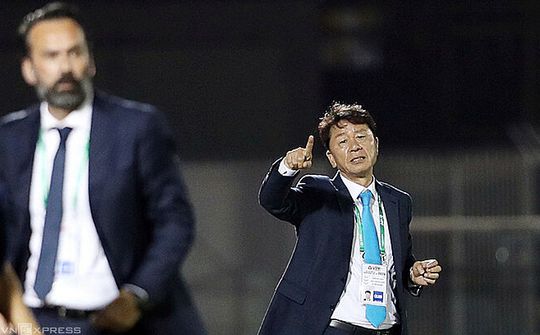 V-League - miền đất dữ với các HLV ngoại
