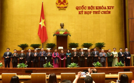 Hội đồng bầu cử quốc gia gồm 21 thành viên