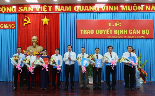 An Giang: Công bố và trao quyết định công tác cán bộ, sẵn sàng “đón đầu” tình hình mới