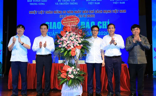 Phó Thủ tướng chúc mừng những người làm báo cả nước