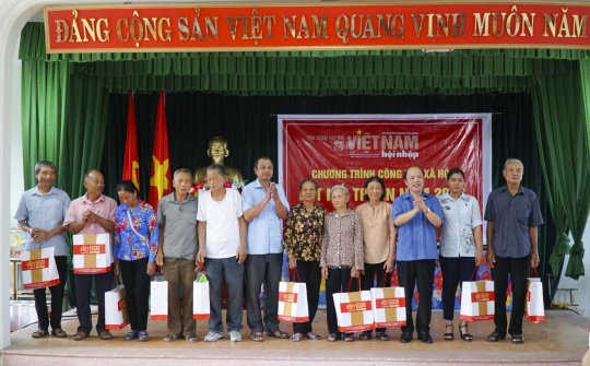 Tạp chí Việt Nam hội nhập tổ chức chương trình "Kết nối tri ân" năm 2020