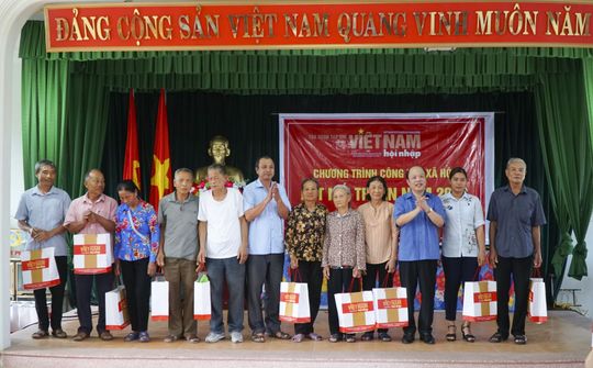 Tạp chí Việt Nam hội nhập tổ chức chương trình "Kết nối tri ân" năm 2020