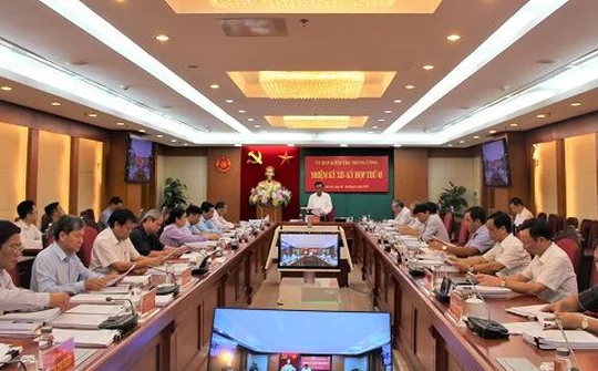 Ủy ban Kiểm tra Trung ương đề nghị Bộ Chính trị xem xét, kỷ luật cán bộ