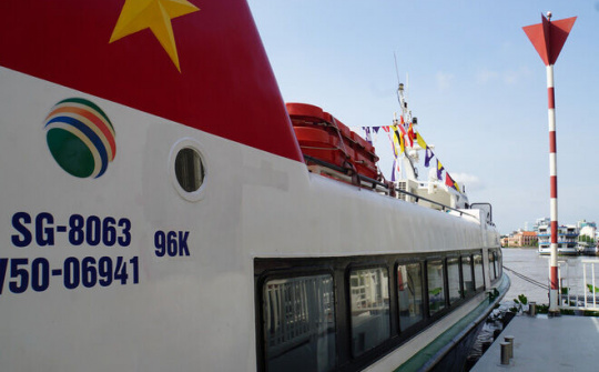 Khai trương tuyến du lịch đường sông đầu tiên từ Trung tâm TP. HCM - Bình Dương