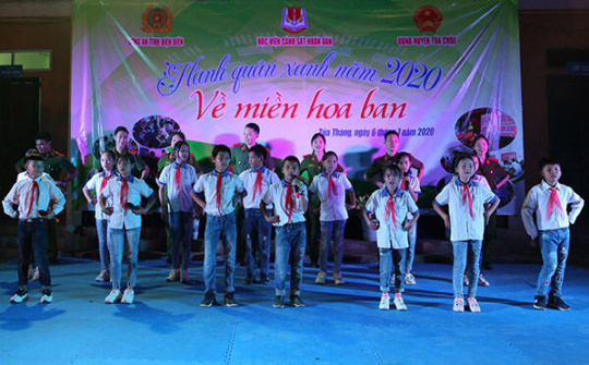 Hành quân xanh - Về miền hoa ban