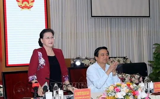 Chủ tịch Quốc hội làm việc với lãnh đạo chủ chốt tỉnh Long An