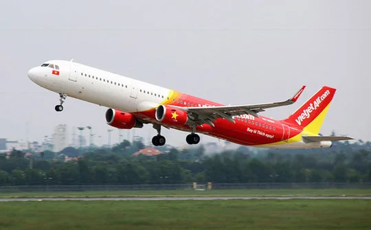Đưa hơn 240 công dân Việt Nam từ Singapore về nước