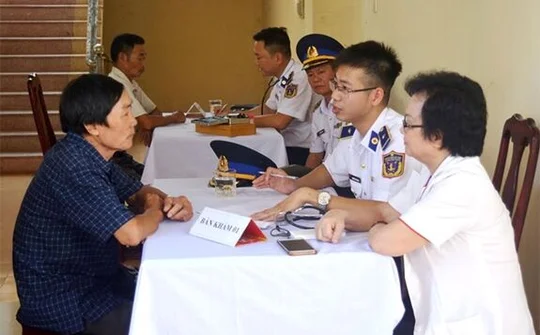 Cảnh sát biển đồng hành cùng ngư dân