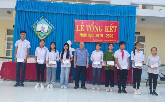 Lễ bế giảng năm học 2019 - 2020 trường THCS Nam Ngạn, TP Thanh Hóa