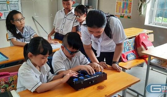 Cảm động trước cái tâm, cái tài của một nữ sinh