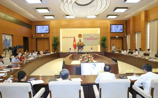 Triển khai Nghị quyết của QH về xây dựng luật, pháp lệnh năm 2020 và năm 2021
