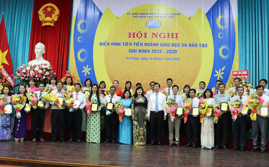 Biểu dương các điển hình tiên tiến trong ngành giáo dục An Giang