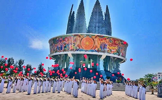 Quảng Ninh đón nhận giải thưởng du lịch bền vững thành thị ASEAN