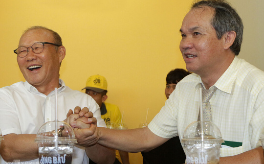 HLV Park: ‘Bất cứ khi nào bầu Đức cần, tôi đều có mặt’