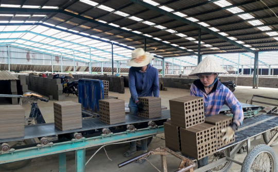 Huyện Krông Ana: Bài toán khó cho địa phương,  khi doanh nghiệp đóng cửa, lao động thất nghiệp