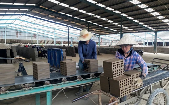 Huyện Krông Ana: Bài toán khó cho địa phương,  khi doanh nghiệp đóng cửa, lao động thất nghiệp