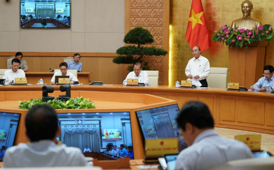 Thủ tướng yêu cầu bình tĩnh, không chủ quan, điều tra, truy vết quyết liệt