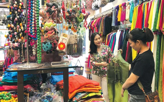 Phát triển sản phẩm làng nghề phục vụ du lịch: Đổi mới, đón đầu cơ hội