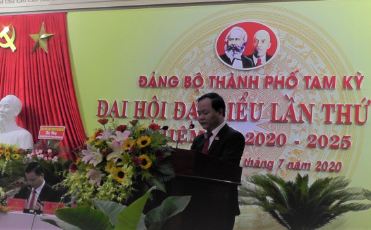 Ông Nguyễn Hồng Quang tái đắc cử Bí thư Thành ủy Tam Kỳ nhiệm kỳ 2020-2025