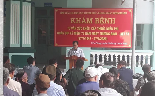 Ban Quân dân y huyện Mê Linh khám chữa bệnh cấp phát thuốc miễn phí cho đối tượng chính sách