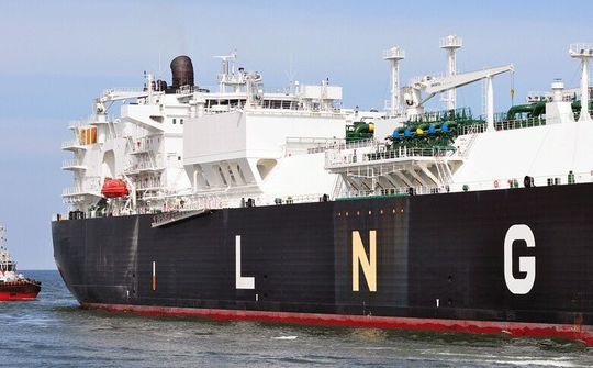 Doanh nghiệp kiến nghị giải pháp nhập năng lượng sạch LNG vào Việt Nam