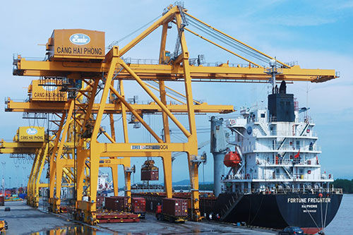 Kinh tế trong nước: Điểm sáng xuất nhập khẩu