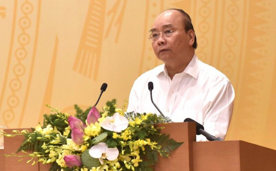 Thủ tướng: “Càng khó khăn thì càng phải cố gắng, không bàn lùi“