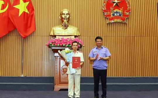 Trao quyết định bổ nhiệm Thủ trưởng Cơ quan điều tra Viện KSND tối cao