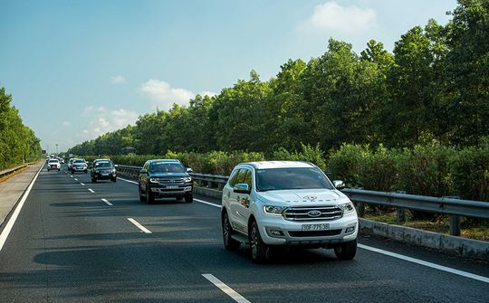 An tâm chăm sóc bản thân trong mùa dịch khi đã có Ford bảo vệ nội thất xe của bạn