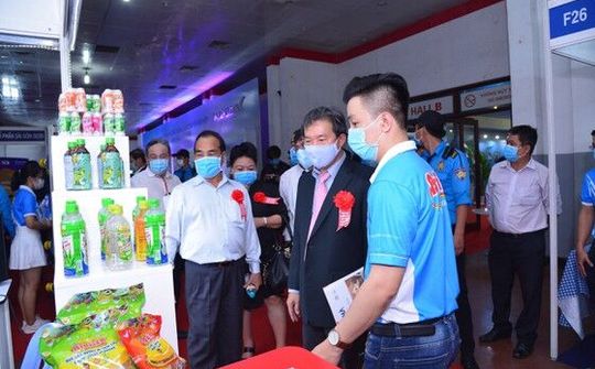 Khai mạc Hội chợ triển lãm “Tôn vinh hàng Việt năm 2020”