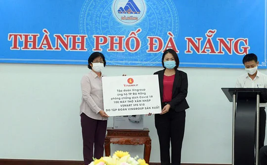 Vingroup trao 100 máy thở đến Đà Nẵng