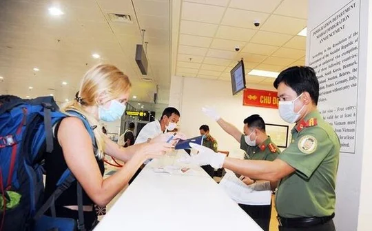 Quy định xuất, nhập cảnh của người nước ngoài vào Việt Nam