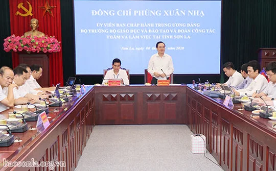 Đoàn công tác của Bộ trưởng Bộ Giáo dục và Đào tạo thăm và làm việc tại tỉnh Sơn La