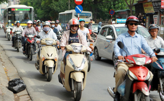 Từ việc bỏ quy định xe máy bật đèn cả ngày: Đề xuất sai sẽ dẫn tới nhờn luật