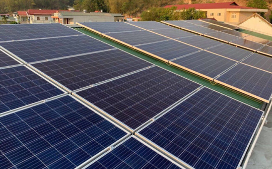 Lợi ích cho gia đình và cộng đồng từ việc sử dụng điện mặt trời mái nhà