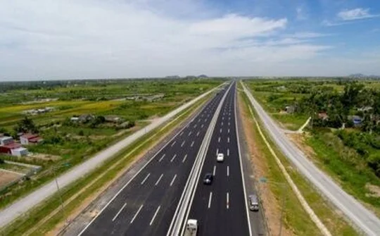 Phấn đấu năm 2022 thông tuyến cao tốc Bắc-Nam phía đông