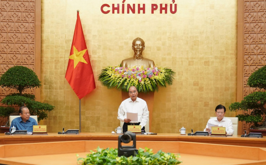 Thủ tướng chủ trì họp Chính phủ chuyên đề xây dựng pháp luật