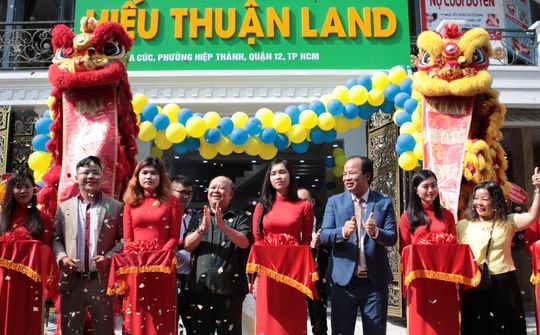 Địa ốc Xanh Toàn Cầu: Tưng bừng khai trương văn phòng đại lý mới "Hiếu Thuận Land".
